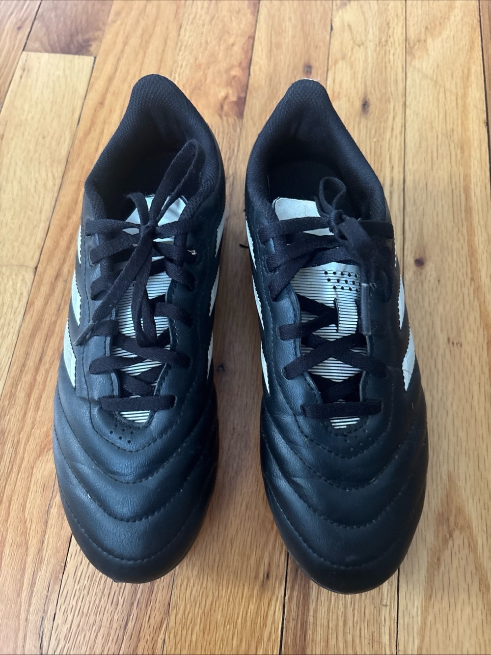 Adidas Soccer Cleats Size 5 1/2 – Excellent Condition